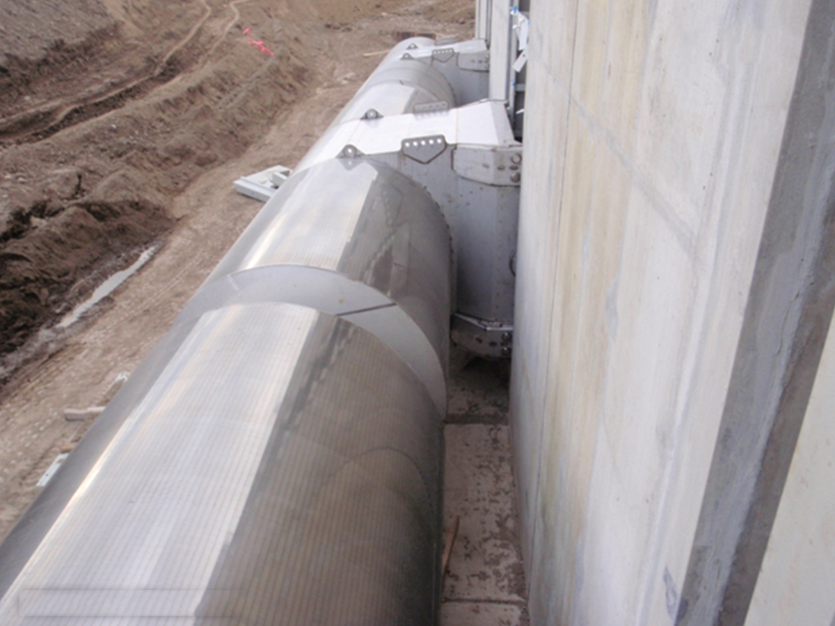 intake screen for Diversion Dam